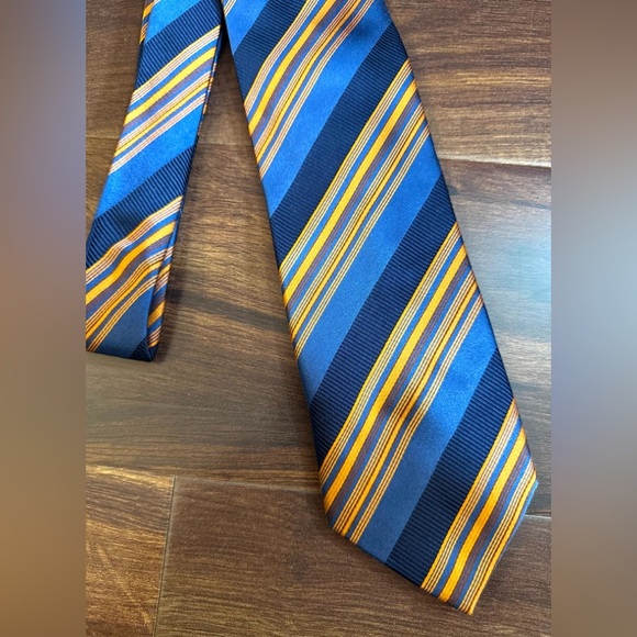 BUGATCHI Uomo Navy and Orange Striped Silk Tie Made In Italy - Picture 8 of 10